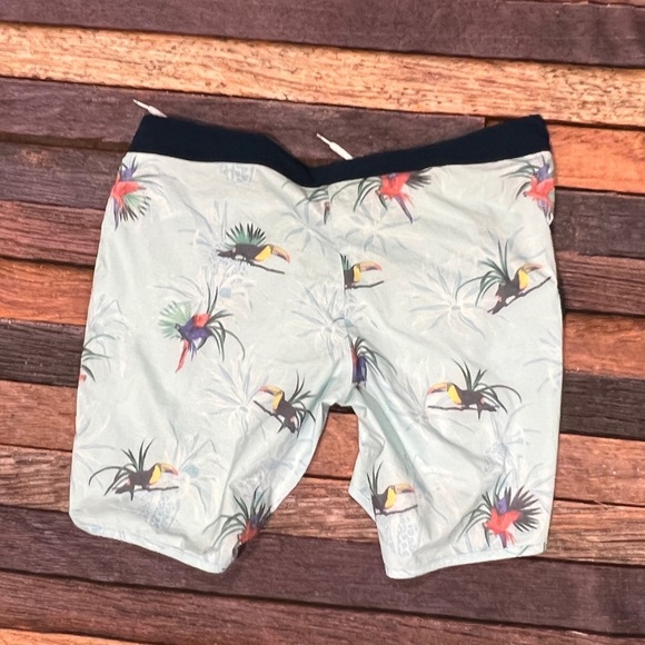 Billabong Recycler shorts Lite Blue Bird Board Shorts Swim Trunks Men's - Picture 2 of 7